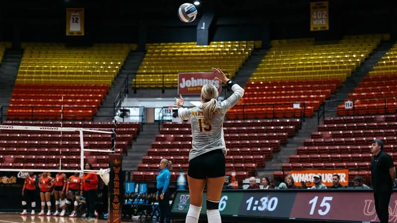 ULM Volleyball Drops Contest to North Dakota