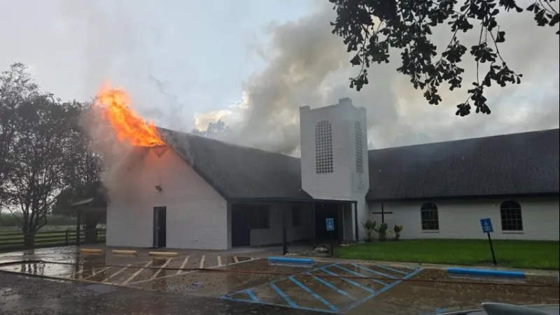 Fire breaks out at Rosedale funeral home