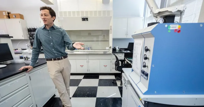 UL Lafayette professor studying climate history named to list of top geoscientists