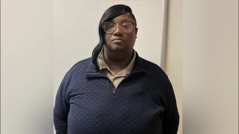 Louisiana juvenile justice specialist arrested for allegedly smuggling vapes into facility