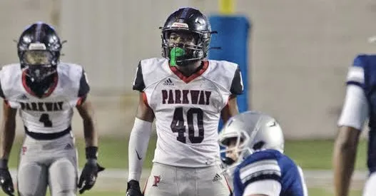High school football: Strong defensive effort helps Parkway down Huntington in 1-5A opener