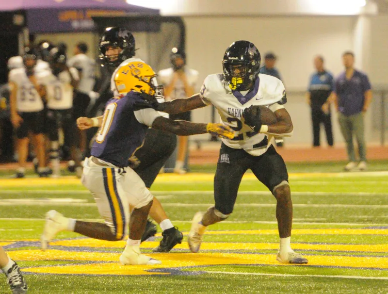 Hahnville dominates second half, earns victory at Lutcher