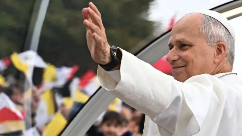 Pope Leo XIV fills central Paris with 700,000-strong crowd and fervor at giant outdoor Mass