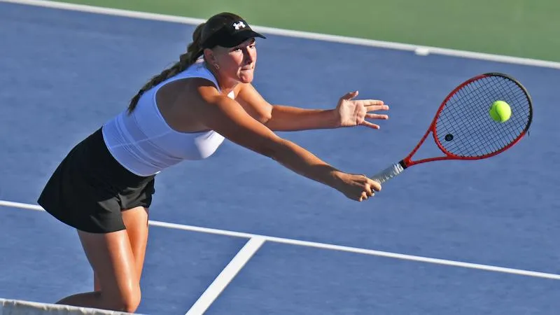 Strong singles play highlights Day 2 of Rice Invitational