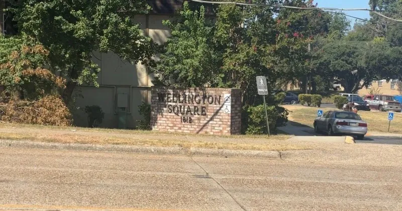 Firefighters contain morning blaze at Wellington Square Apartments