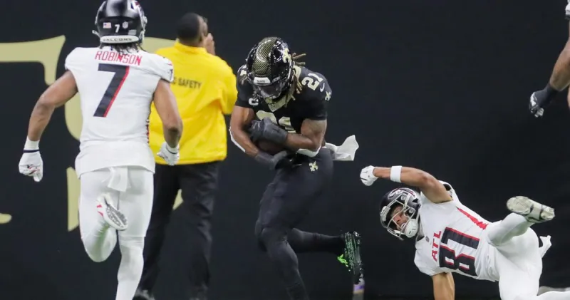 Saints turn to DB for kickoff to begin 2nd half after rough 1st half from Daniel Carlson