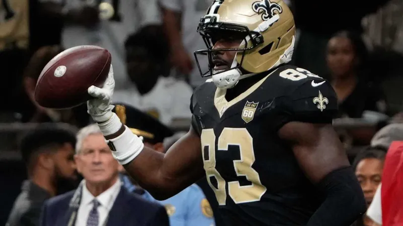 Tyler Shough TD lob finds Juwan Johnson | Saints vs. Raiders Highlights
