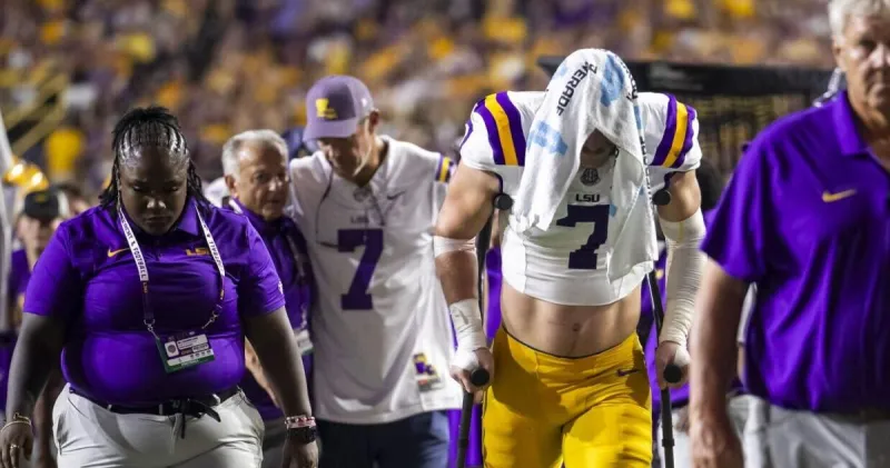 LSU LB Whit Weeks suffered a significant leg injury vs. Texas A&M. Here's the latest.
