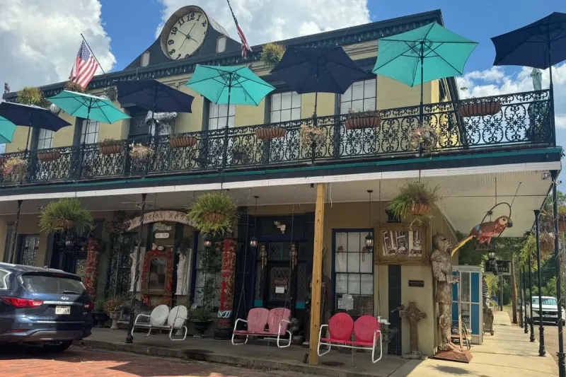 Why I Refused to Enter Texas's Most Haunted Hotel