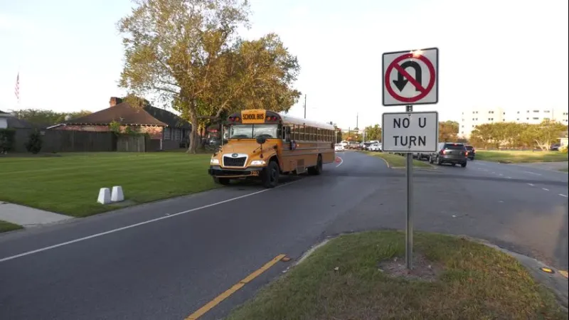 East Baton Rouge school bus carrying around 30 students struck by CATS bus along Goodwood Boulevard