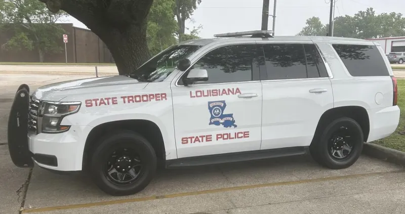 Louisiana State Police Deliver Groceries to Customer After Vehicle Search