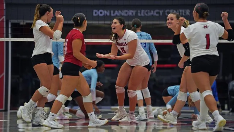 Nicholls VB Hosts Lamar & SFA