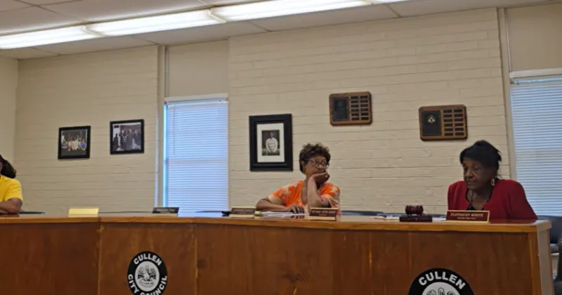 Cullen awaits fiscal administrator as officials discuss Christmas cleanup plans
