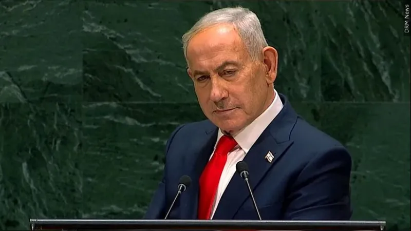 Pilot on flight carrying Israelis stabbed another and apparently tried to crash, Netanyahu says