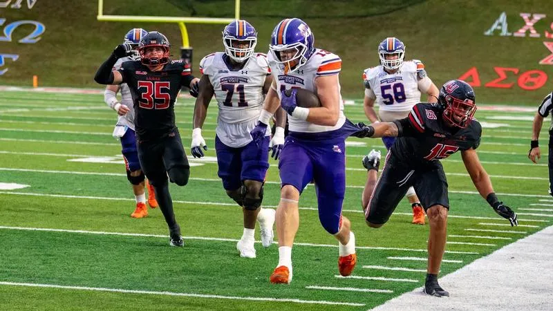 Demons unable to overcome Lamar's explosive first half