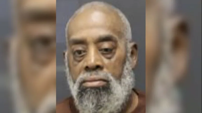 Man arrested, accused of raping employee in Baton Rouge City Hall bathroom