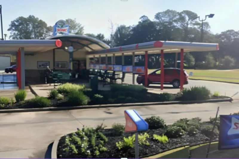 Louisiana Man Facing Felony Charges After Exposing Himself to Fast Food Worker