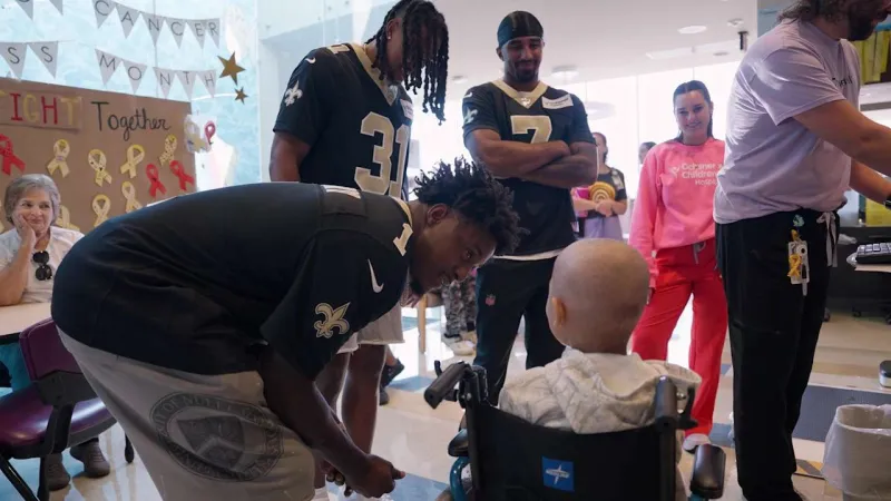 Recap: Kool-Aid McKinstry, Jonas Sanker and Jordan Howden meet Ochsner Children's Hospital patients