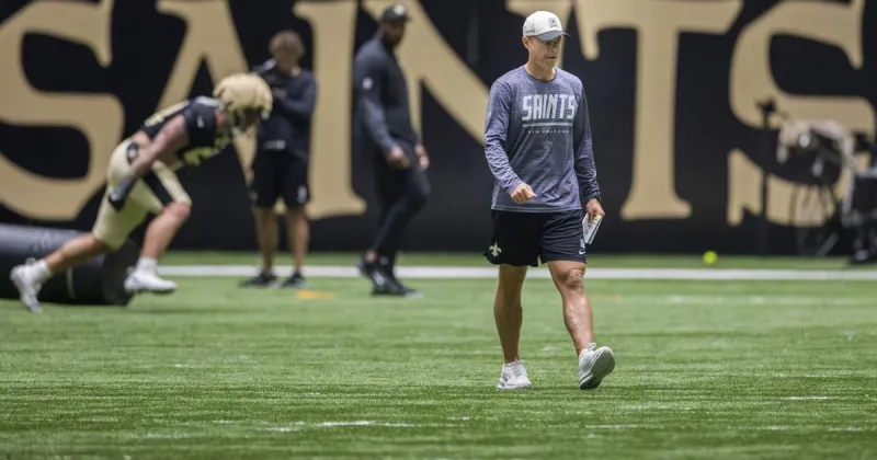 Saints DC Brandon Staley claps back on Troy Aikman: 'I have no idea what he's talking about'