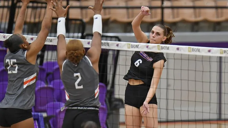 Demons fall in straight sets to league-leading UTRGV