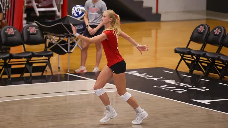 Colonel Volleyball Sinks Privateers in 4