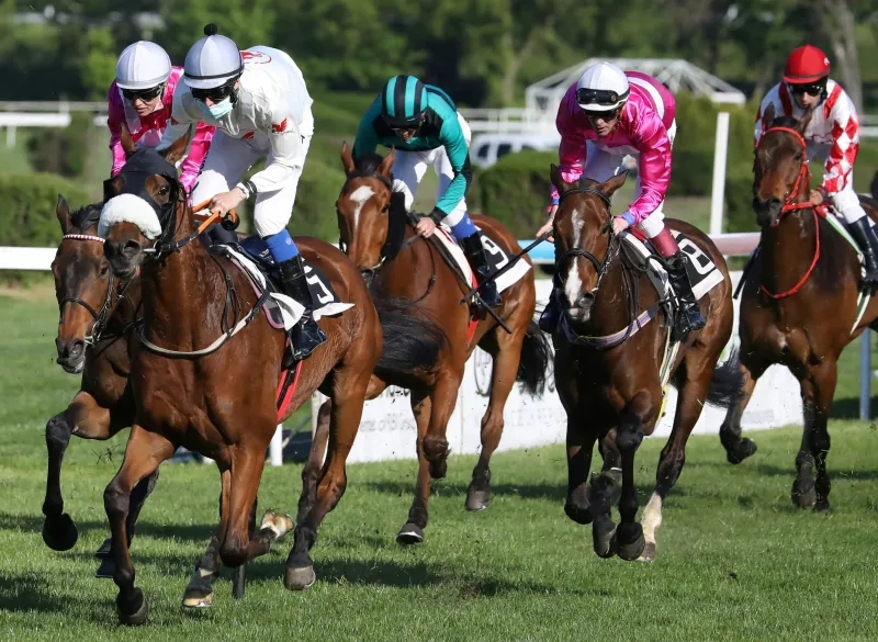 Thoroughbred Racing Returns to Delta Downs Friday