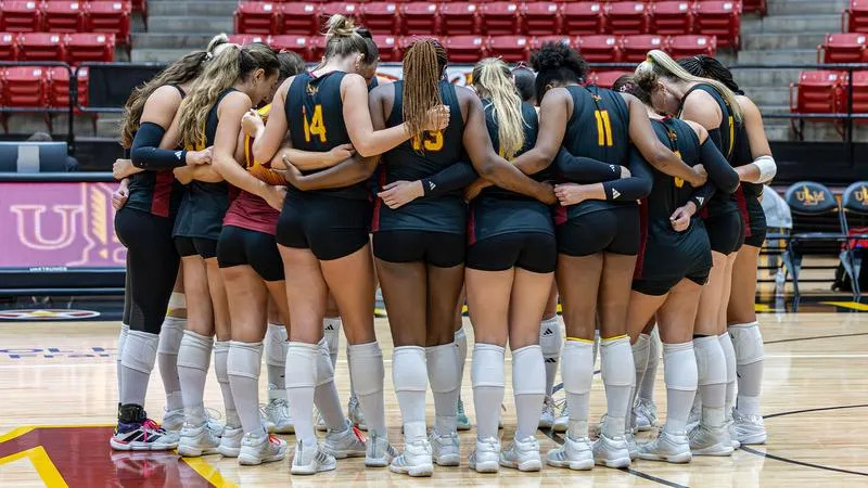 Warhawk Volleyball Falls to Trojans in Four