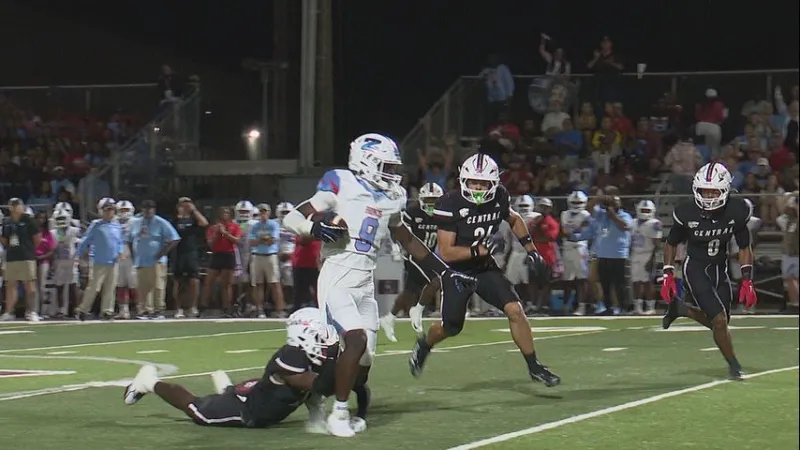 Zachary outlasts Central in district opener