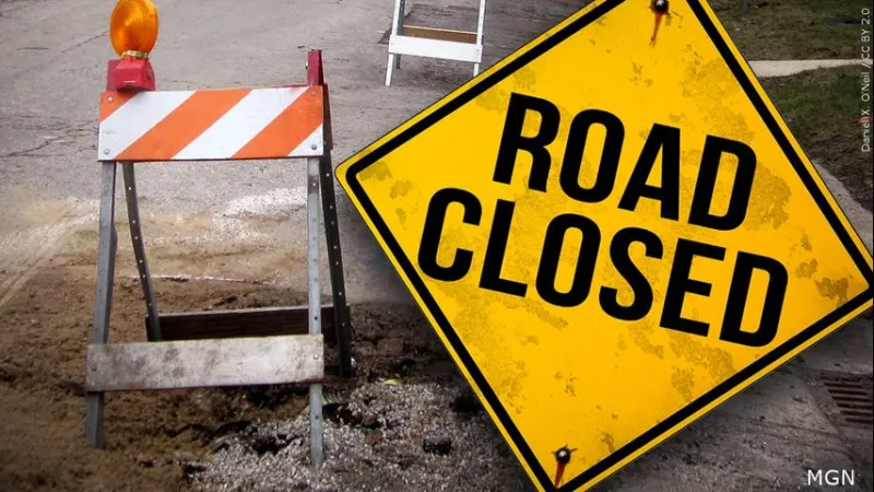 Crash closes intersection of LA 441 and LA 442 near Holden