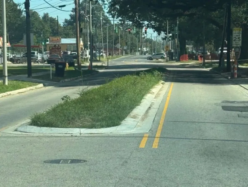 Grass Median on Lafayette Road Makes Navigating Difficult