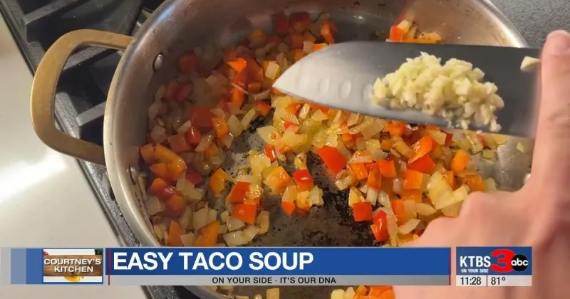 Courtney's Kitchen: Taco Soup