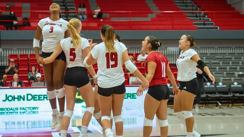 Colonels Return Home to Host Lady Demons & Lions