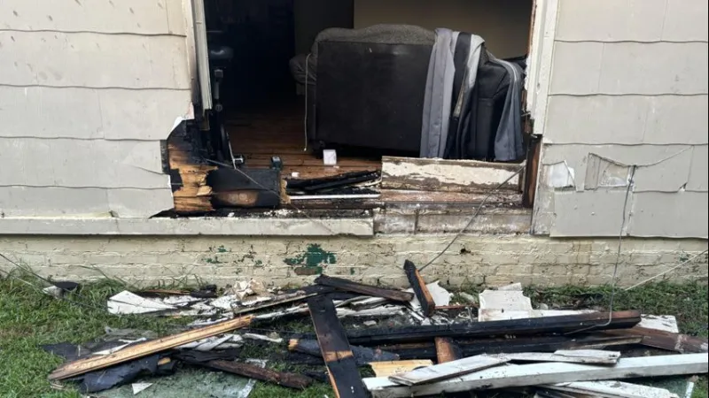 3 people displaced after fire along Byron Street, BRFD says
