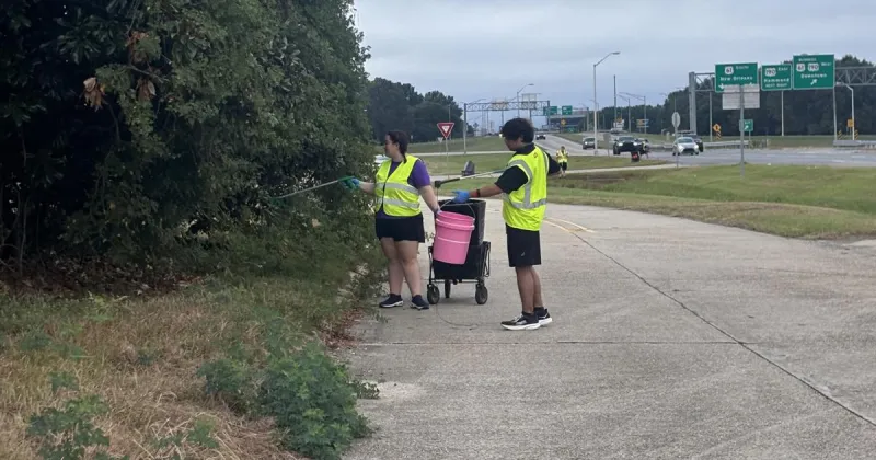 Planet Fitness Prairieville team takes part in trash cleanup