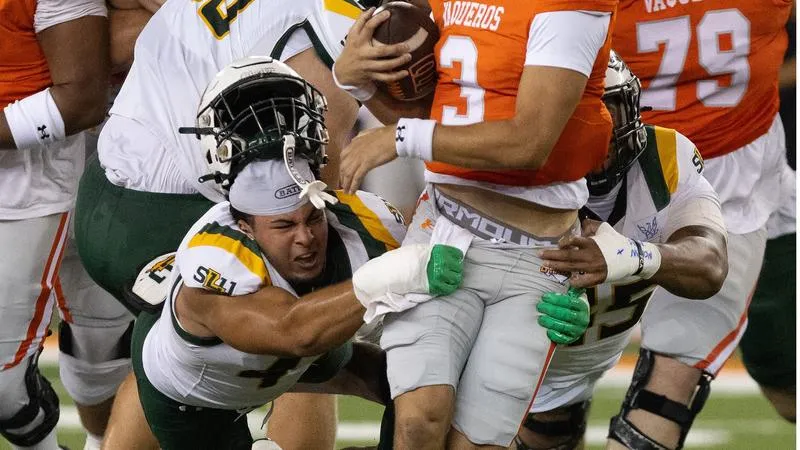 Lions Welcome No. 8/10 Lamar for Homecoming