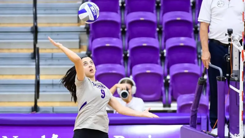 Demons sweep Colonels to open road trip