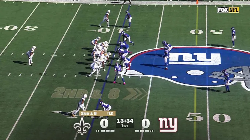 C.J. Donaldson's first carry of game goes for 11-yard gain into Giants' territory | Saints-Giants Highlights