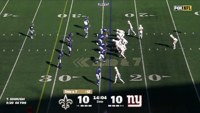 CJ Donaldson makes 17-yard sprint through Giants defenders | Saints-Giants Highlights