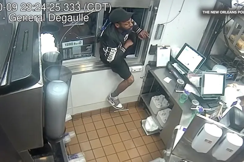 Man Allegedly Pulls Gun After Fast-Food Workers Refuse His Order