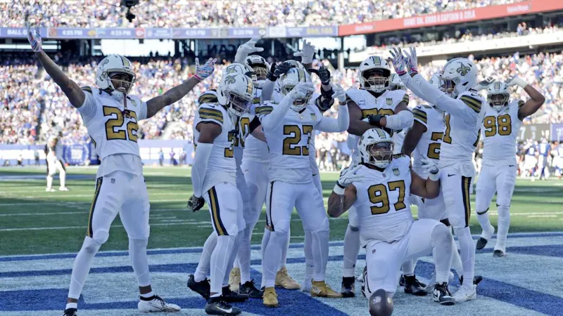 New Orleans Saints rally, withstand furious comeback in road victory over Giants