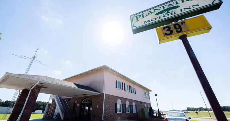 Juvenile shot at Lafayette motel days after judge orders it closed; no arrests made.