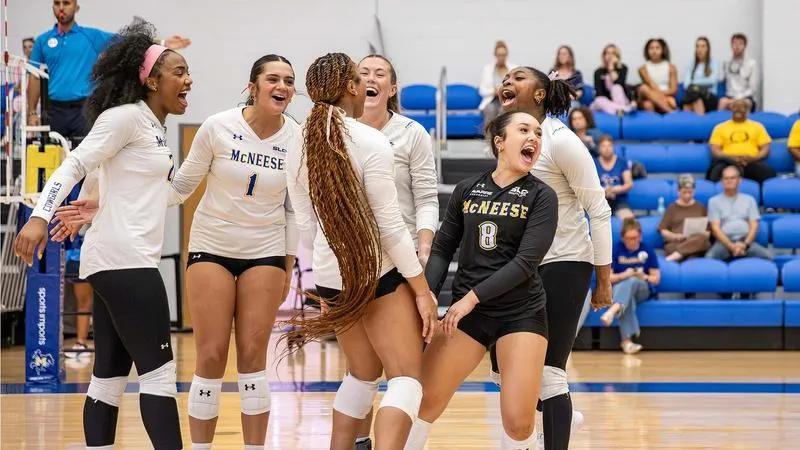 VB: Cowgirls Travel To UIW, HCU This Weekend