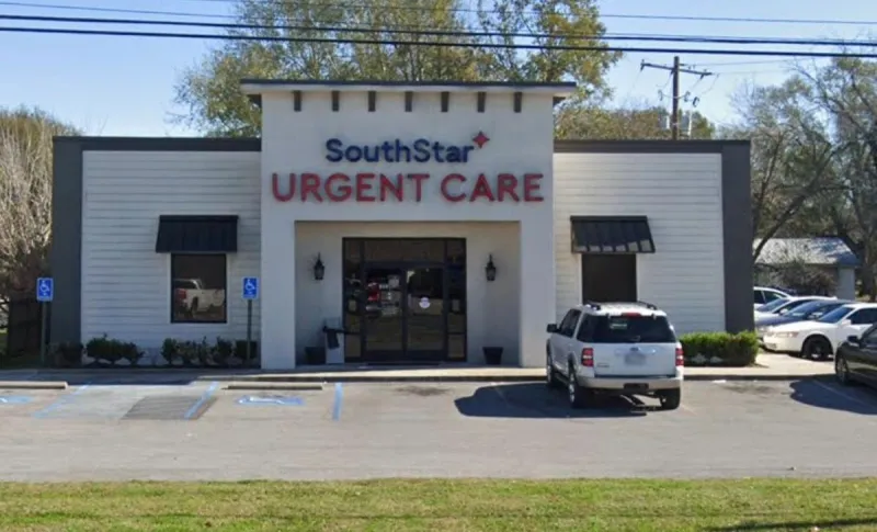 Signs in Lafayette Businesses Remind People to Be Nice