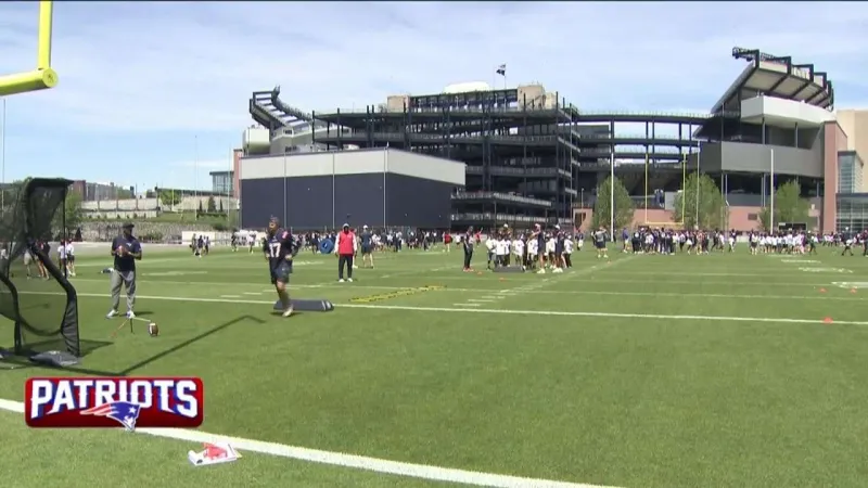 Patriots host hundreds of students in new practice facility during annual Community Day