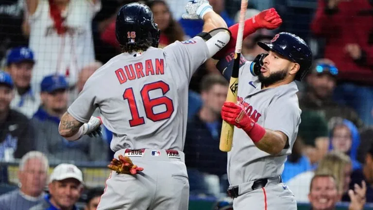 Jarren Duran's 2-run, opposite field homer rallies Red Sox to a 4-3 win over the Royals