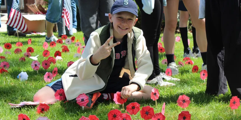 Marblehead students plant 1,800 poppies to honor veterans ahead of Memorial Day
