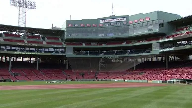 Rocket returns: Roger Clemens throws out 1st pitch to son Kody at Fenway