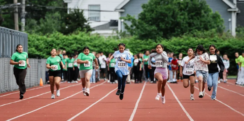 Fifth graders find their strides at Manning Field