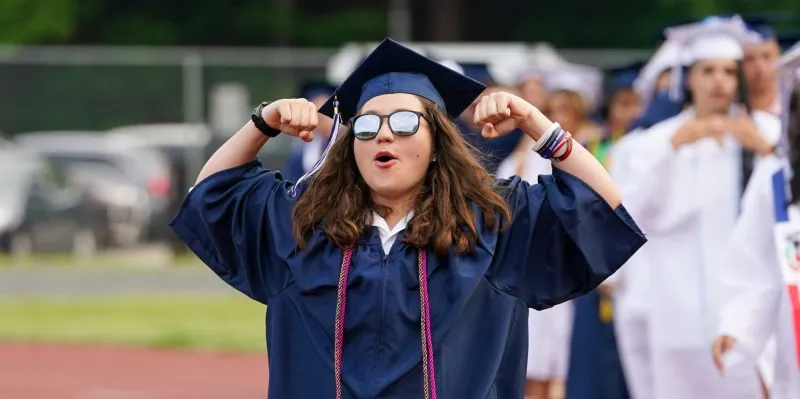 Peabody High graduates 333