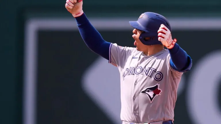 Red Sox swept by Blue Jays in 4-3 loss after comeback falls short